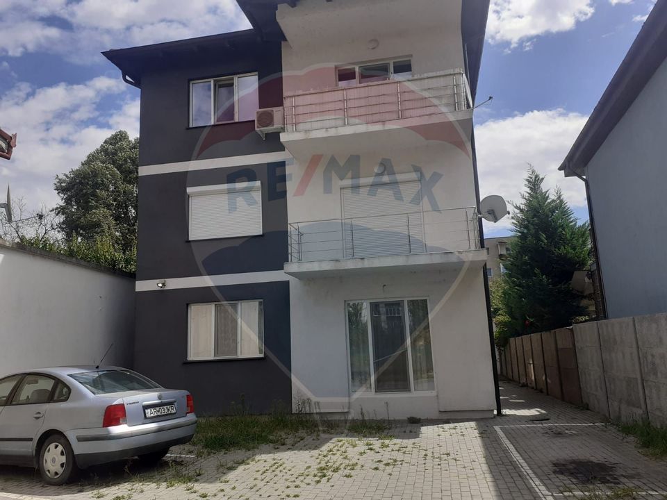 APARTAMENT DE LUX  cu 2 camere  in  BLOC NOU  Micalaca