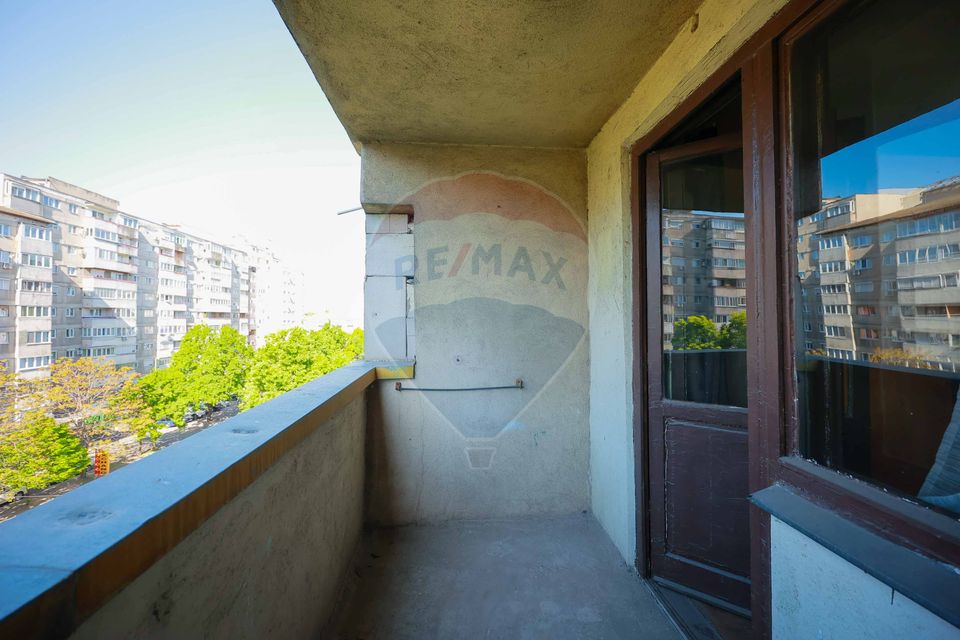 Apartament cu 4 camere de vânzare în zona Dacia