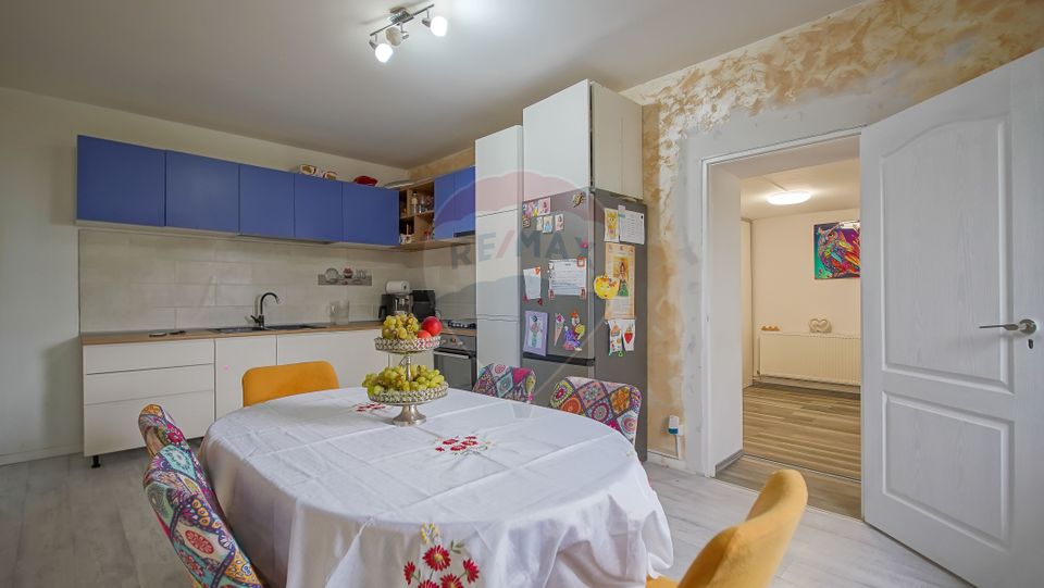 Vila cu 9 dormitoare şi 7 băi în Stupini, Brașov