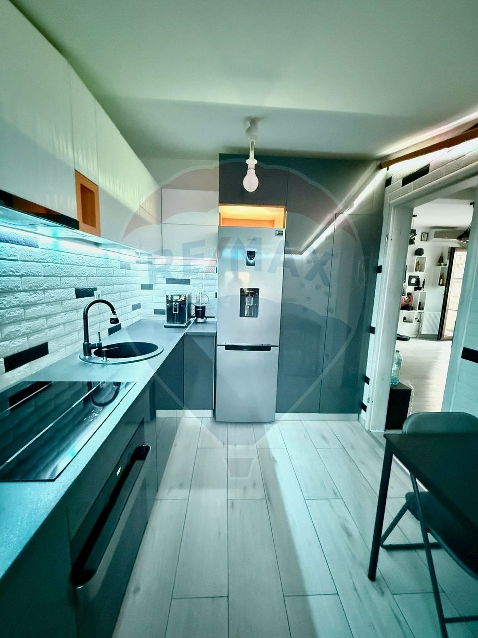 Apartament cu 3 camere + balcon mare - zona de case - Weiner Palada