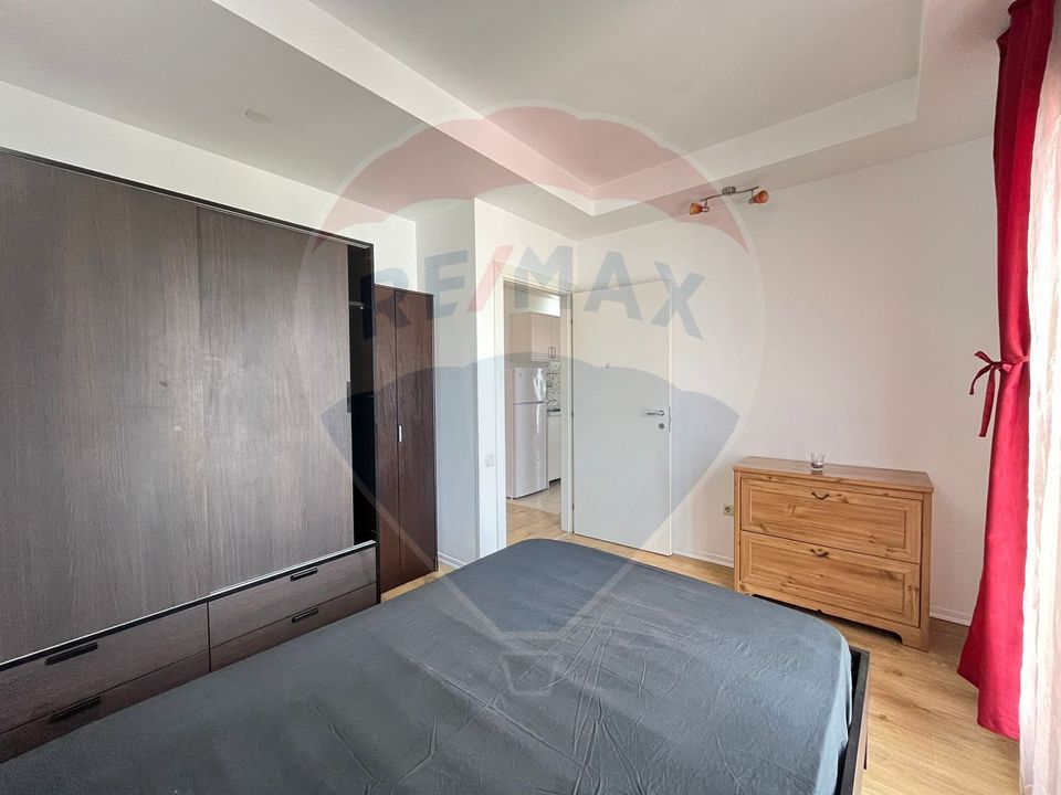 Apartament cu 2 camere de inchiriat - Cosmopolis - centrala proprie