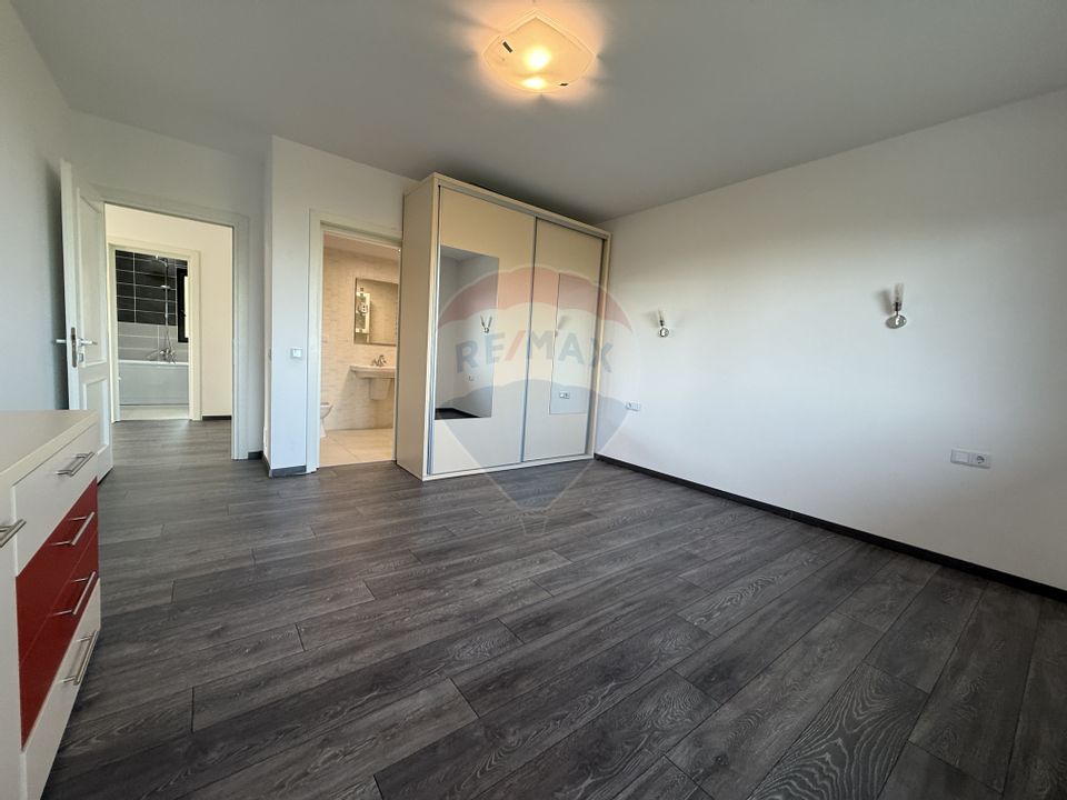 Casă / Vilă cu 4 camere de închiriat