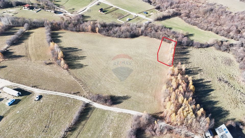 Land 1,205sqm Zarnesti / Drumul DJ112H