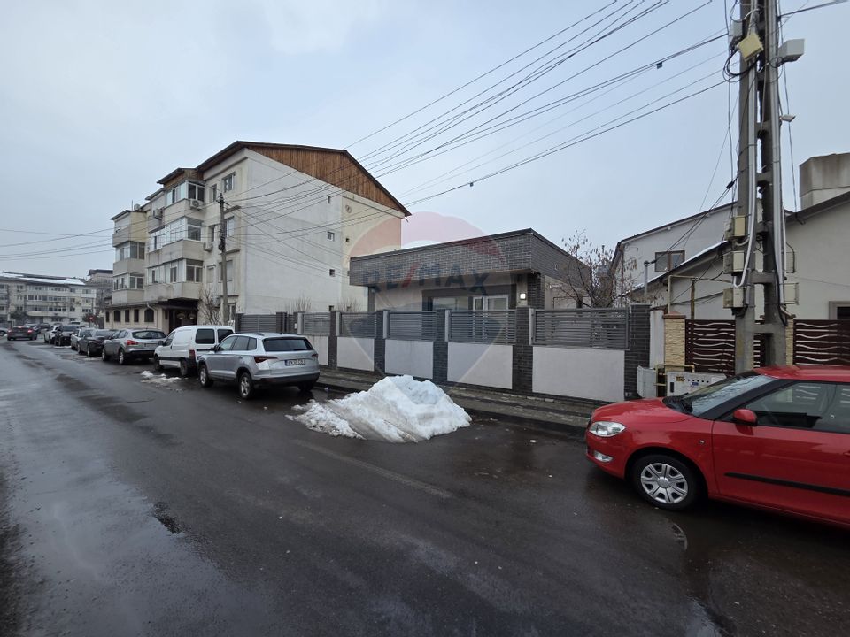 40sq.m Commercial Space for rent, Central area