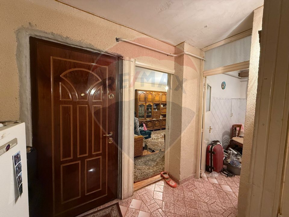 Apartament cu 3 camere de vânzare în zona Central