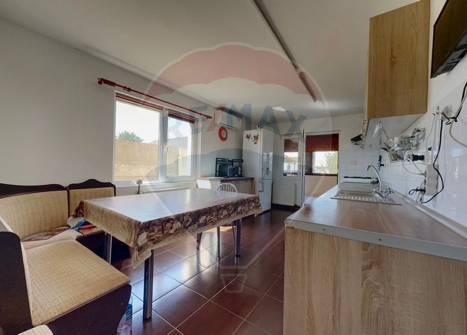 Casă / Vilă cu 6 camere de vânzare