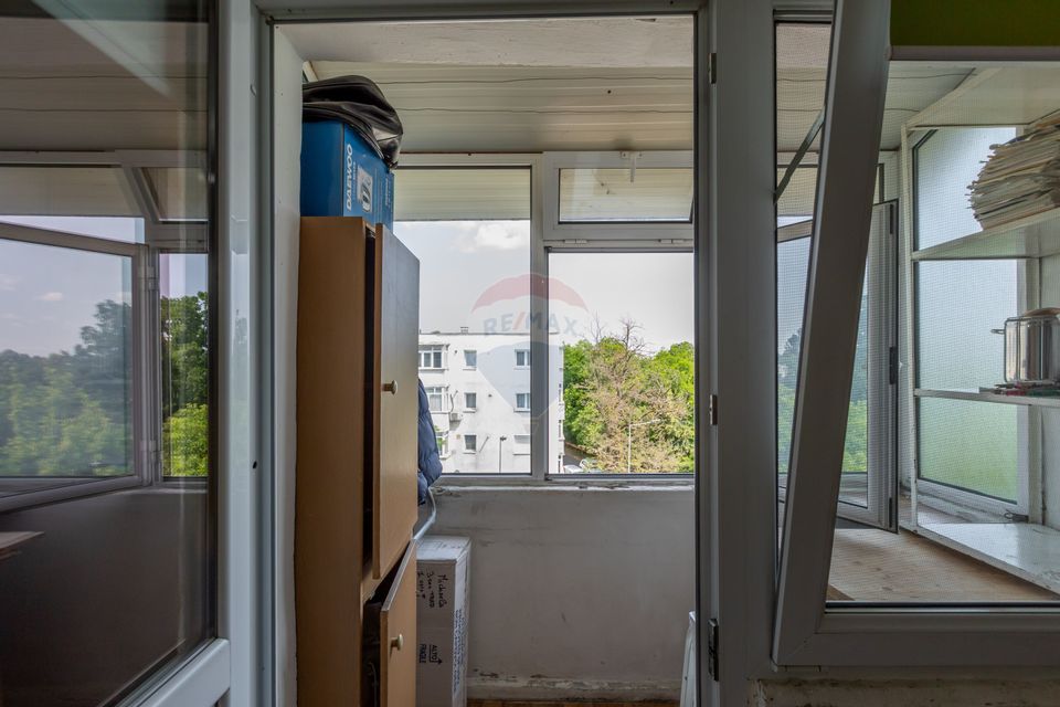 Apartament 3 camere decomandate – Strada Bicaz, zona Narcisa