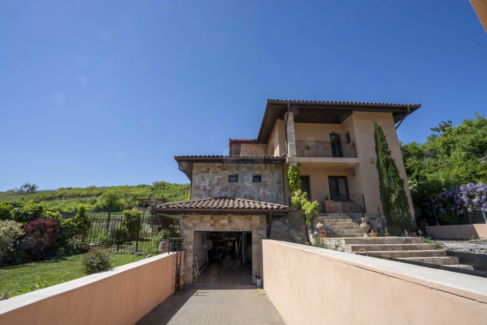 5 room House / Villa for sale, Dealuri Oradea area