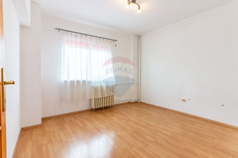 Apartament 2 camere decomandat de vânzare – Calea Moșilor