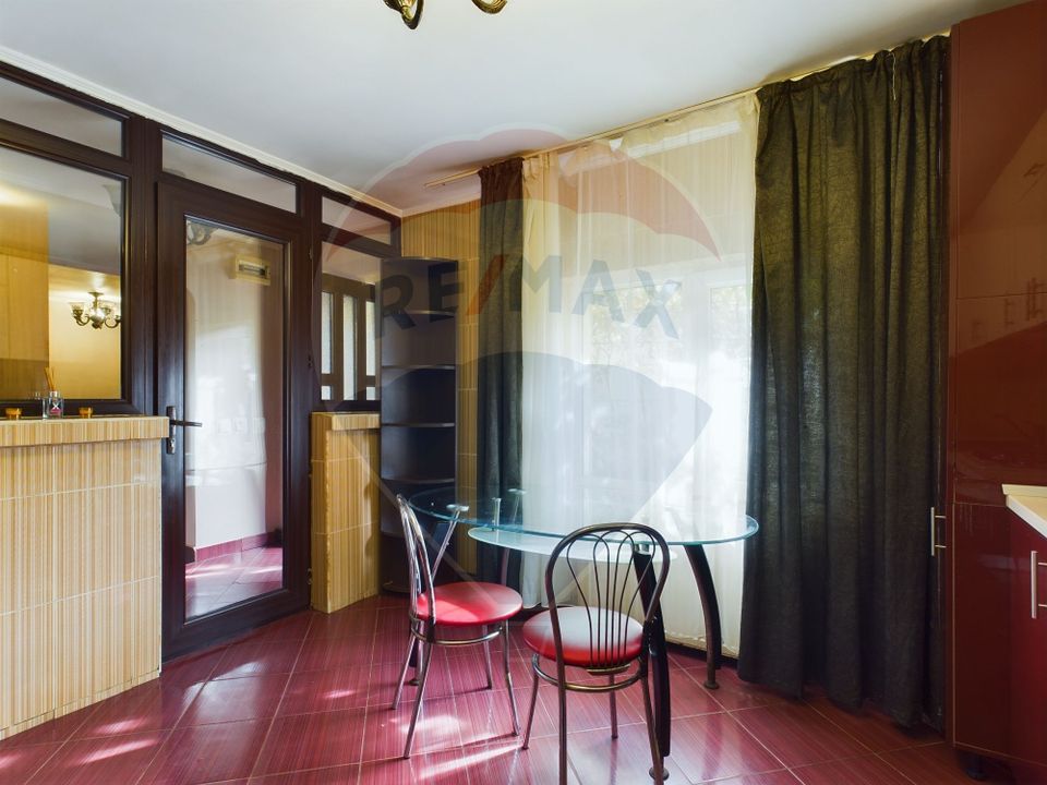 6 room House / Villa for sale, Andronache area