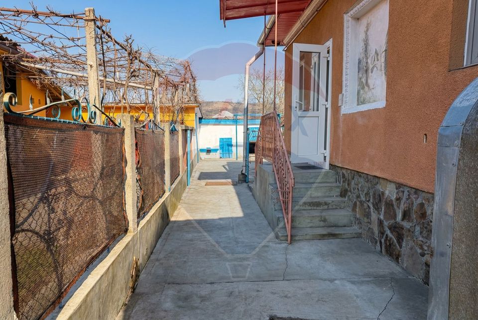 3 room House / Villa for sale, Sud-Est area