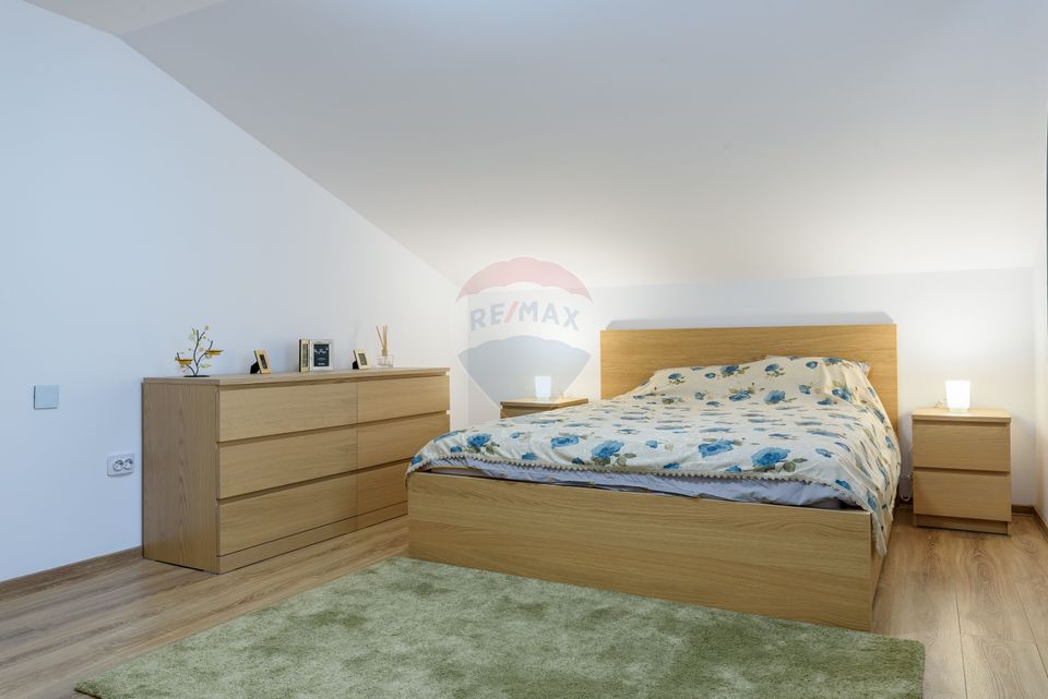 4 room House / Villa for sale, Exterior Est area