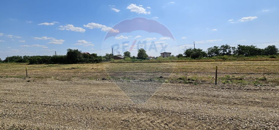 Vânzăm loturi de teren intravilan în Frumusani