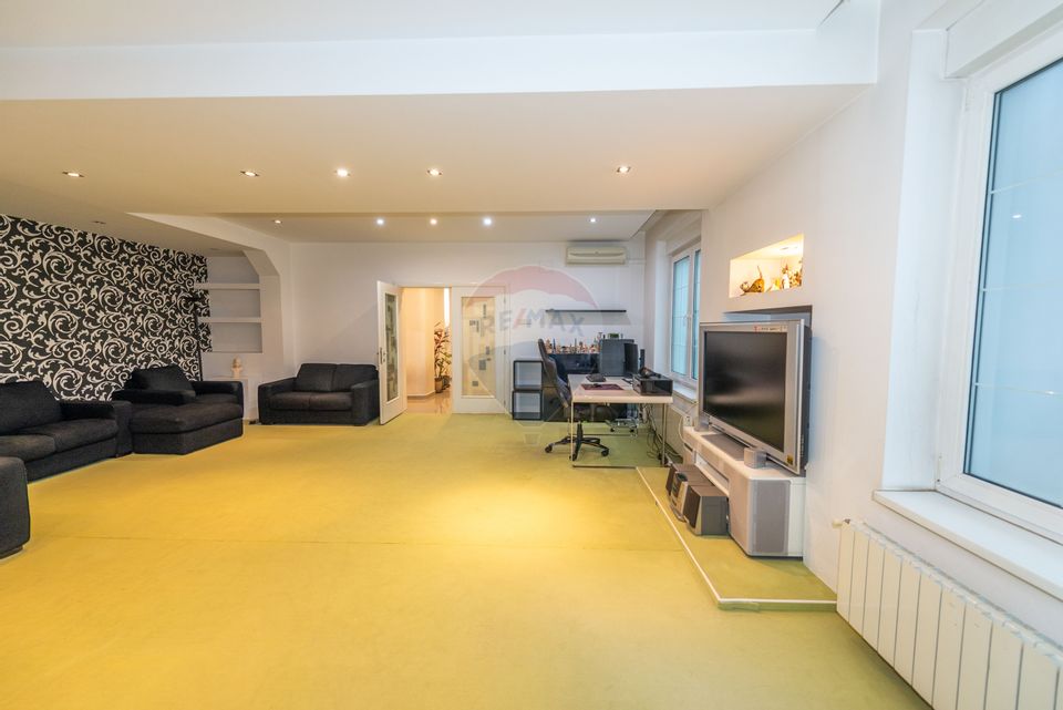Apartment 3-4 rooms, ground floor villa 2009 Mosilor subway Obor