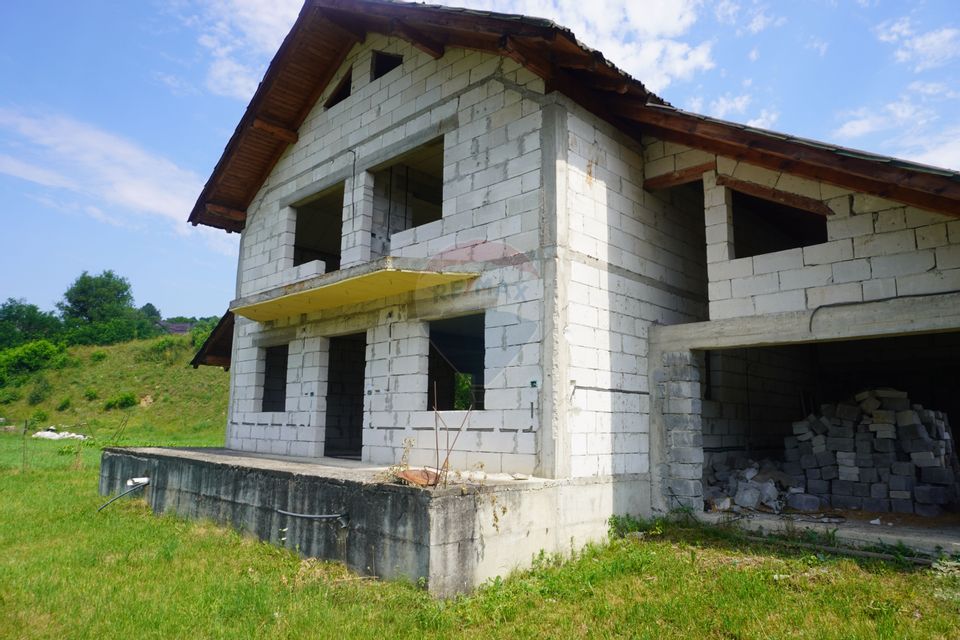 5 room House / Villa for sale