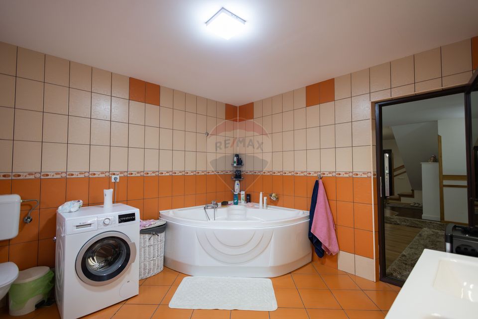 340sq.m Proprietate specială for sale