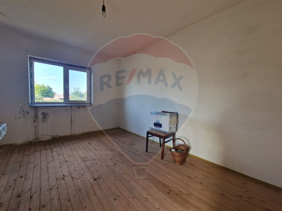 Casa de vanzare Mihail Kogalniceanu teren 524 mp Jud Constanta