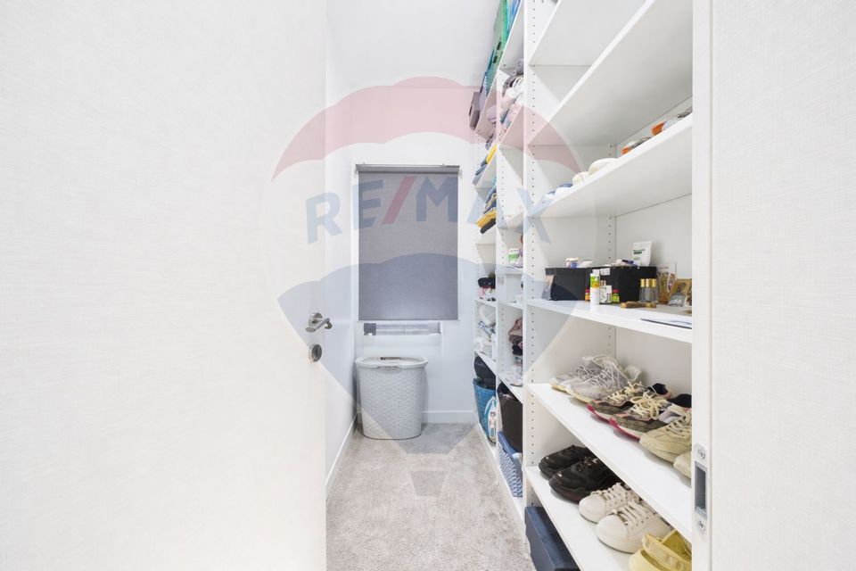 Apartament de vanzare - 3 camere 102mp + Terasa cu foisor 45mp