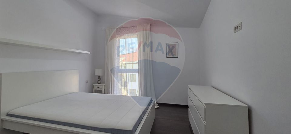 Apartament cu 3 camere de închiriat