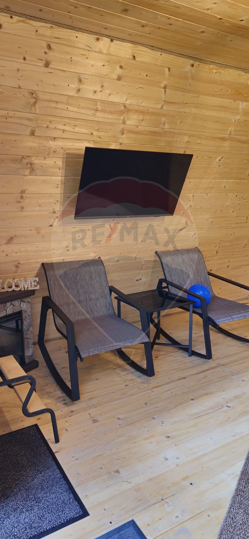 Proprietate Specială în Gura Râului, Sibiu – Două Cabane A-Frame