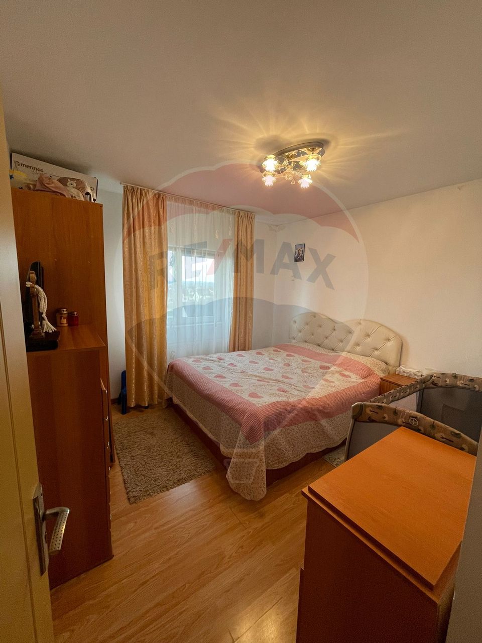 3 room Apartment for sale, Est area