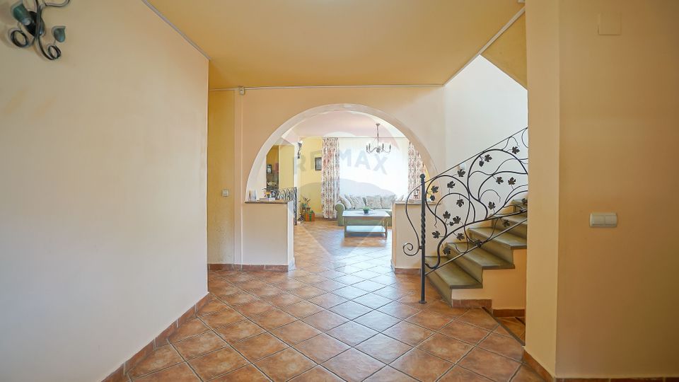 Pensiune de Vanzare in Moieciu de Sus | Comision 0%