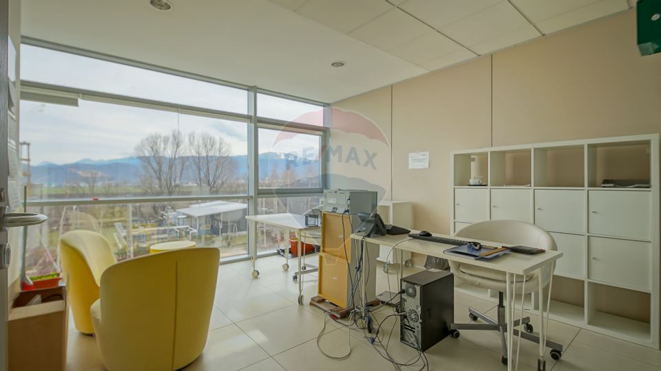 20sq.m Office Space for rent, Est area
