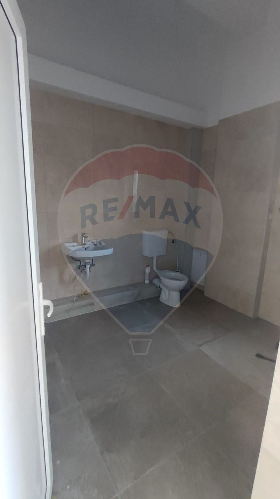 Spațiu comercial 93 mp de vanzare Ultracentral Promenada Crisului