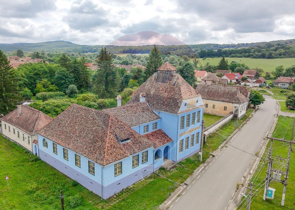 Fostă școală săsească semnată de Fritz Balthes – Bruiu, Sibiu