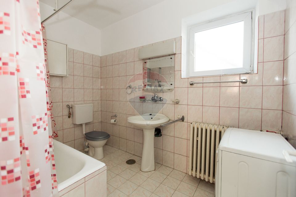 Casă elegantă cu 3 dormitoare, living spațios, mansarda, garaj