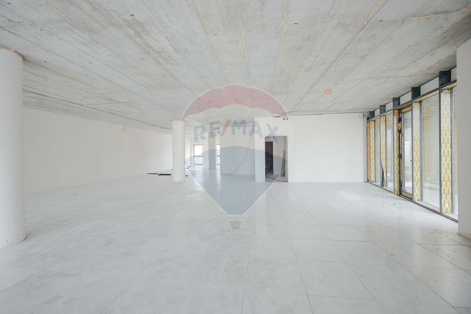 561sq.m Office Space for rent, Ultracentral area