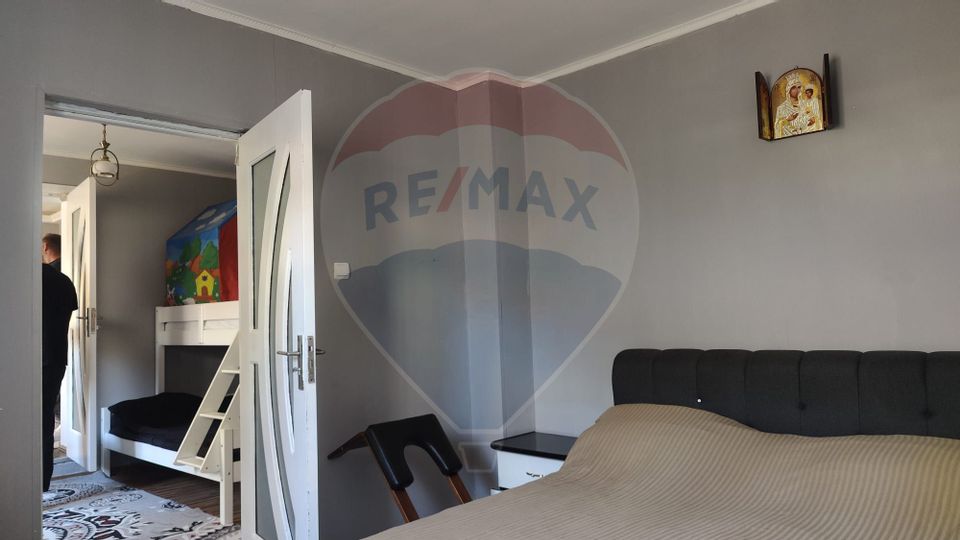 Casă cu 3 camere de vânzare in Constanta Zona Bd Mamaia