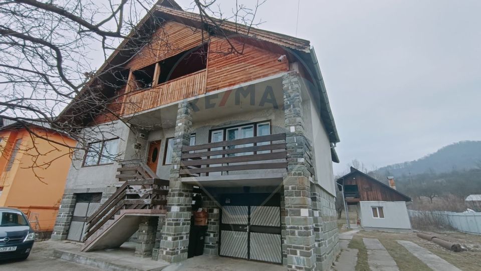 Casă de vânzare în Baia Sprie *zona Rustic* ideala pentru familii