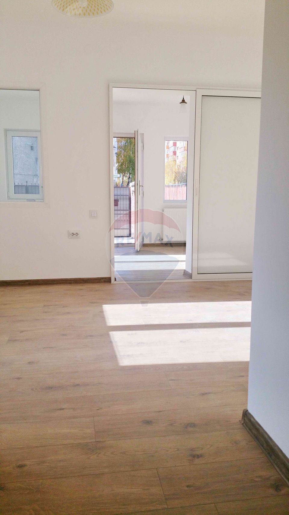 65sq.m Office Space for rent, Astra area