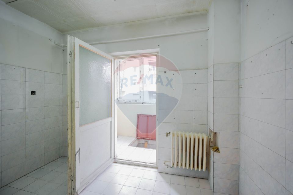 De vânzare – Apartament 2 camere, parter înalt, triplă orientare