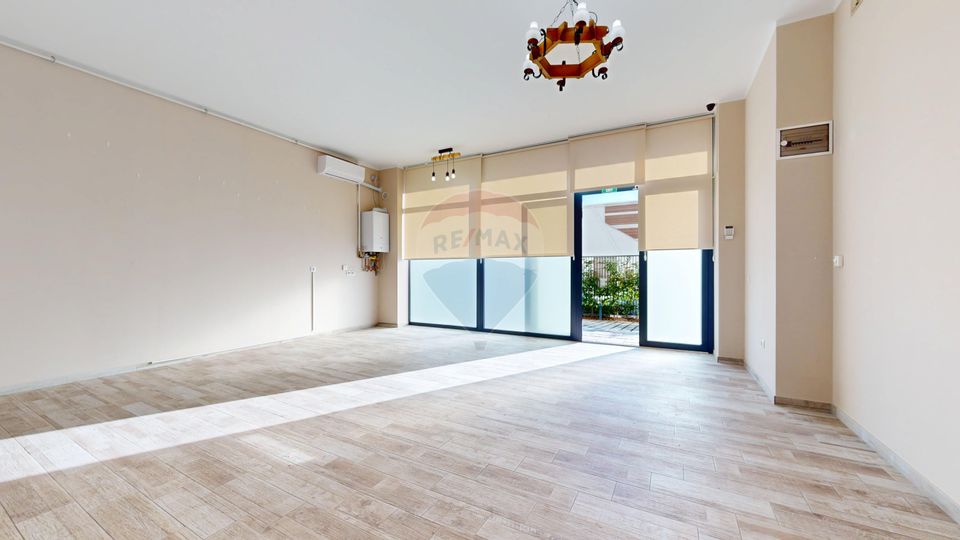 47sq.m Commercial Space for rent, Racadau area