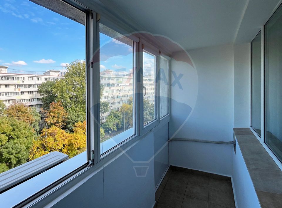 Vanzare apartament spatios,  3 camere - Metrou 1Mai