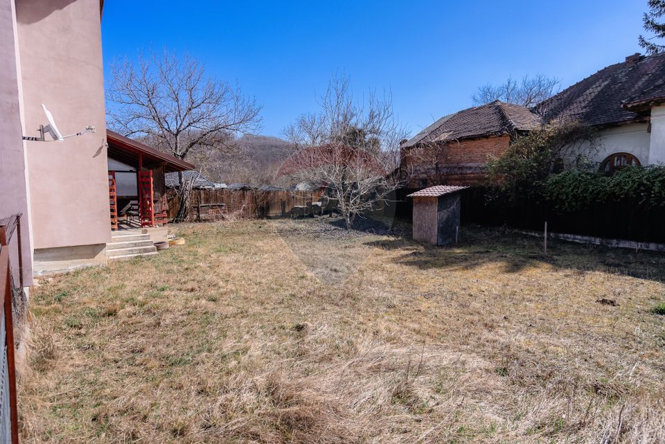 5 room House / Villa for sale