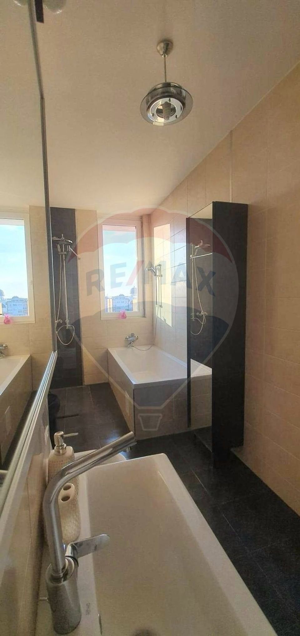 Apartament URBANA Polivalenta 2 camere si loc de parcare