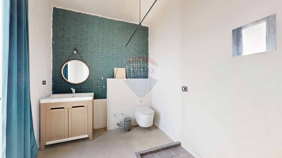 70sq.m Commercial Space for rent