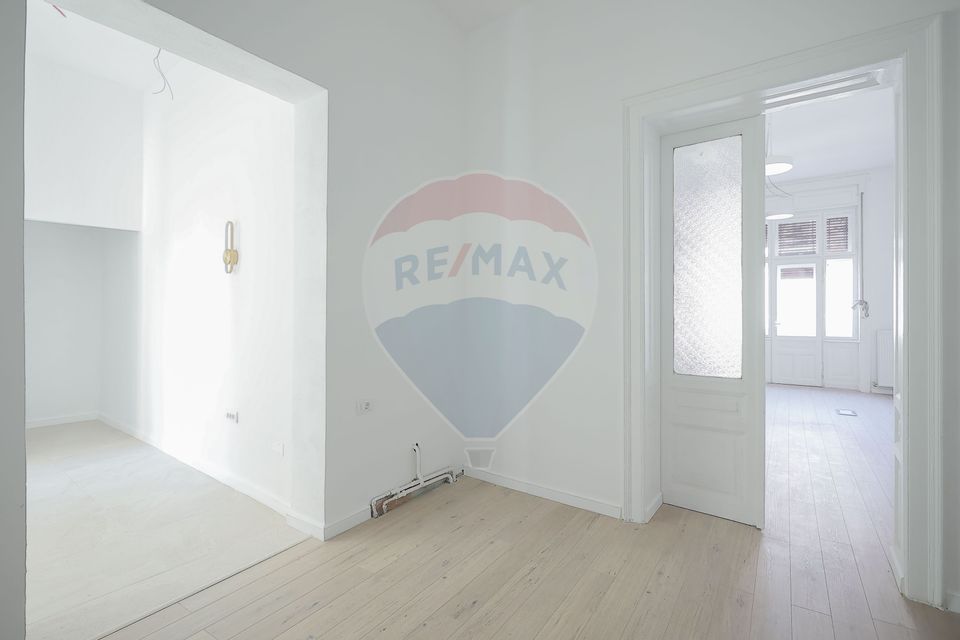 Apartament cu 2 camere de vânzare în zona Ultracentralǎ