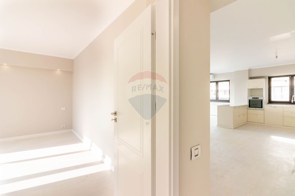 3 room Apartment for sale, Pipera area
