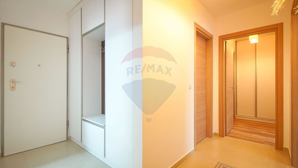 3 room Apartment for rent, Tractorul area