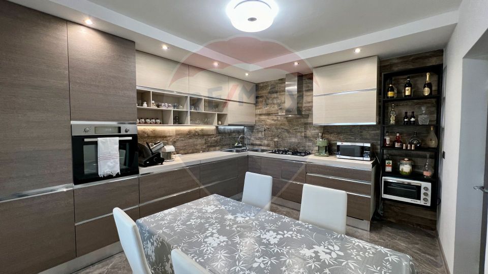 4 room House / Villa for sale, Sud area