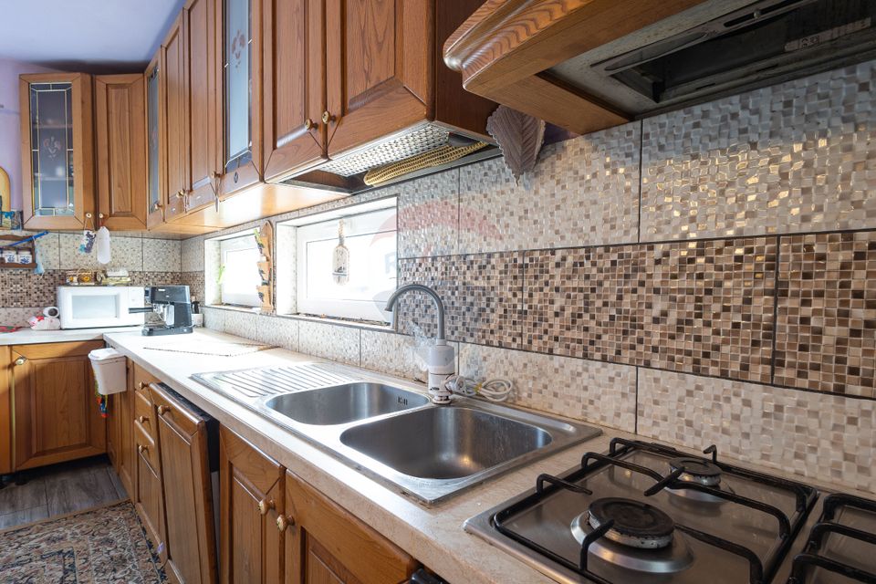 6 room House / Villa for sale