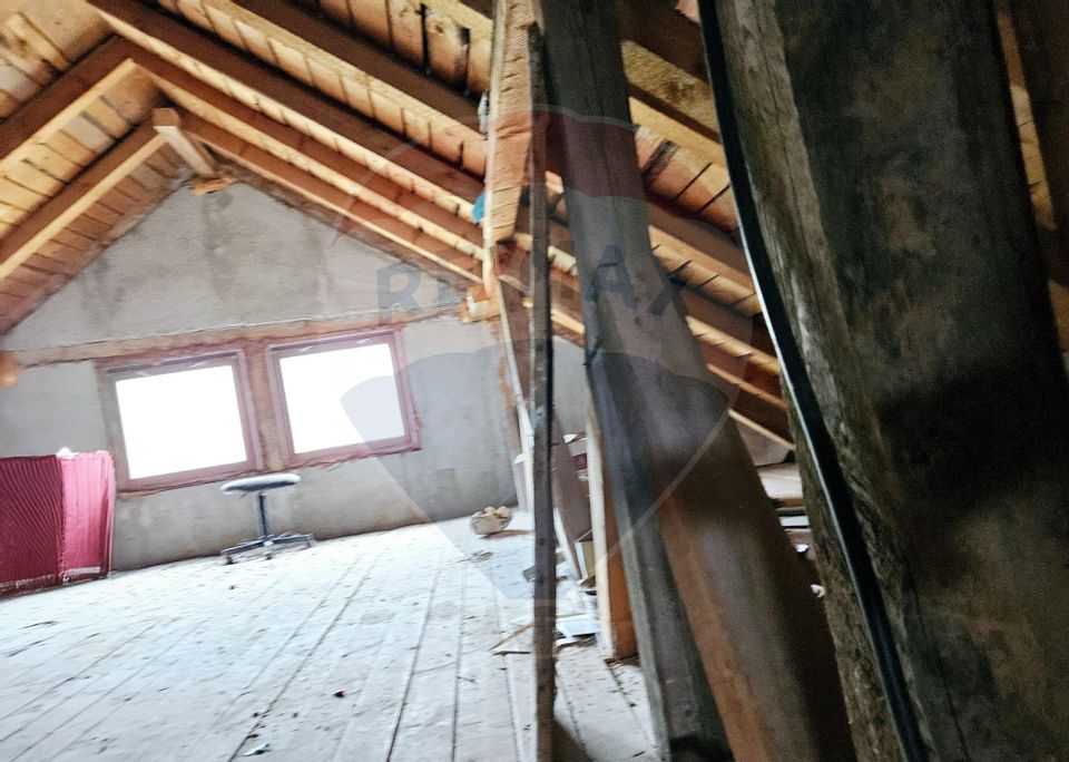 Casă / Vilă cu 5 camere de vânzare