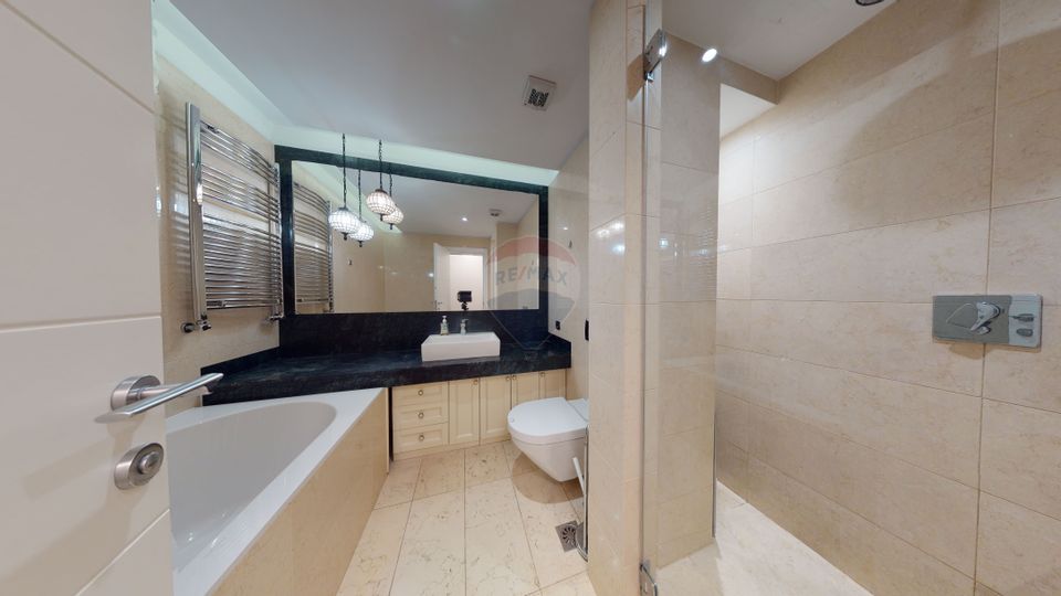 De inchiriat | Apartament 4 camere | Terasa 55 mp | Primaverii