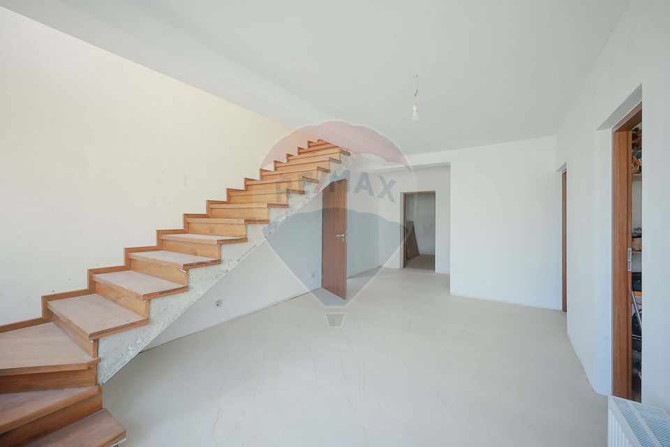 4 room House / Villa for sale, Podgoria area