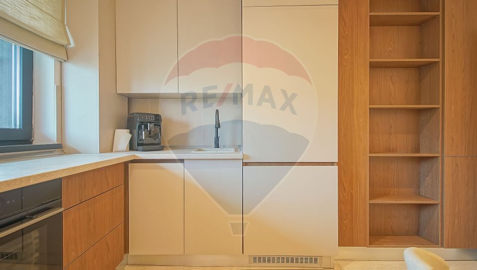 De inchiriat | Apartament 3 camere | Loc de parcare | Zona Tractorul