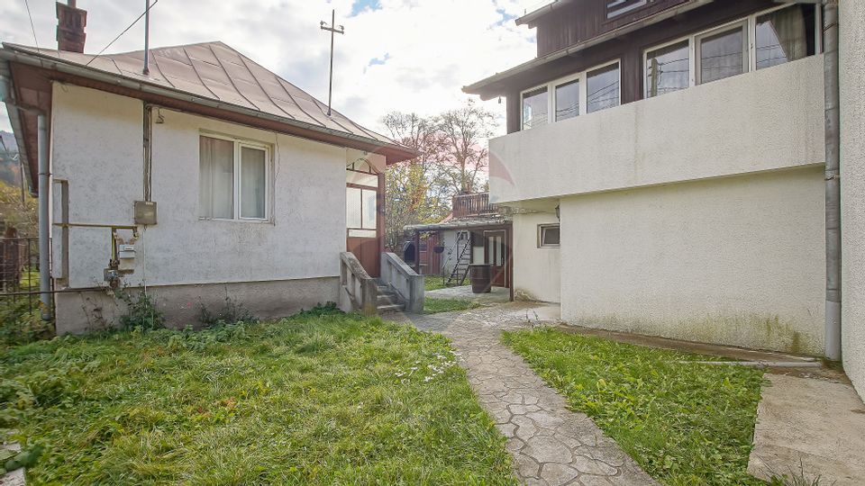 Vilă cu farmec istoric în Bușteni, pensiune sau locuință de vacanță!